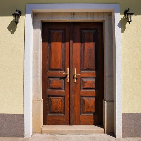 Domacija Kveder 戈雷尼斯卡地区采尔克列