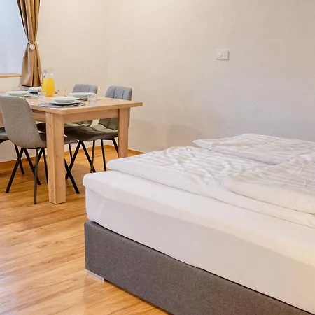 Apartment Domacija Kveder *