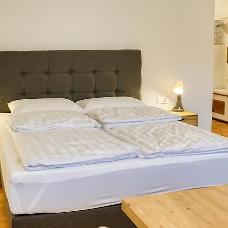 Domacija Kveder ツェルクニェ・ナ・ゴレニスケム