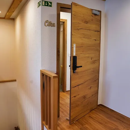 Domacija Kveder * 戈雷尼斯卡地区采尔克列