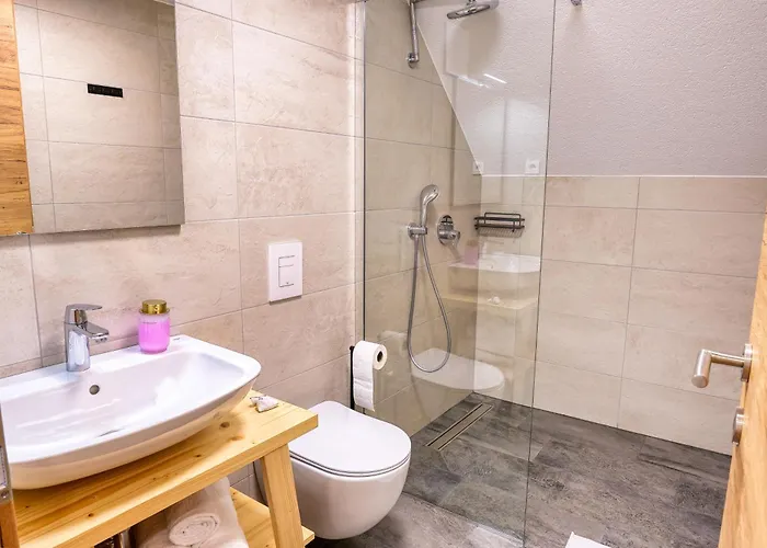 Domacija Kveder Apartamento *